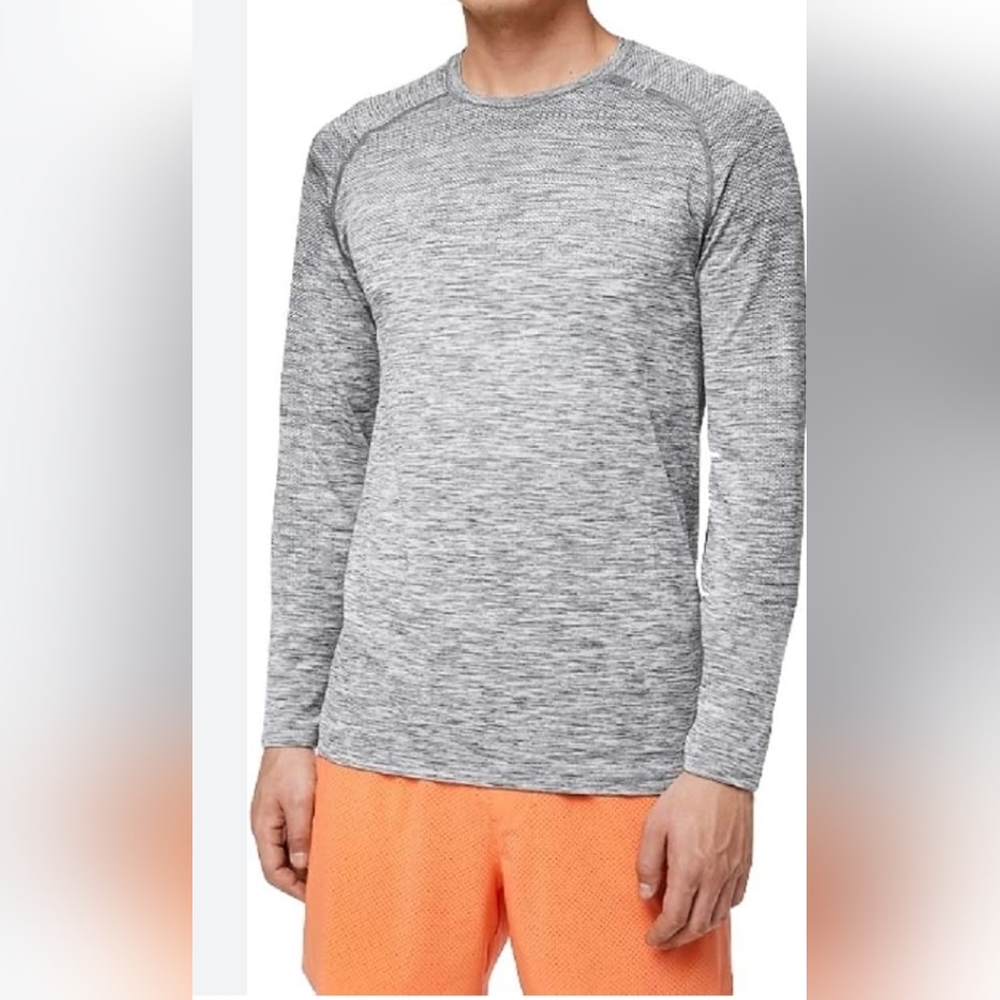 Lululemon Metal Vent Tech Gray Long Sleeve T-shirt Mens Size Medium Stretch